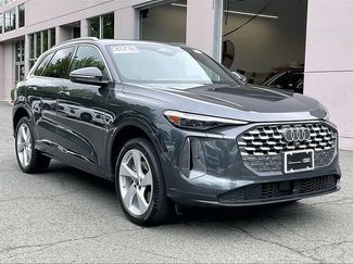 Used 2025 Audi Q5 Premium Plus w/ Premium Plus AWD/4WD video 1