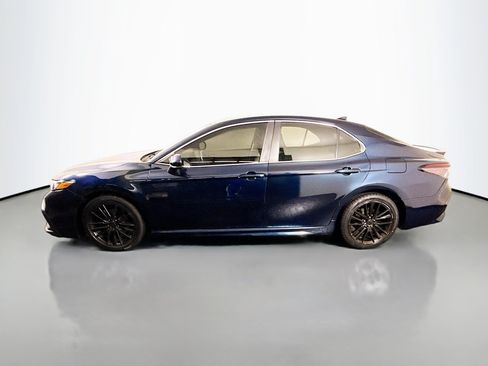 Used 2021 Toyota Camry SE FWD image 6