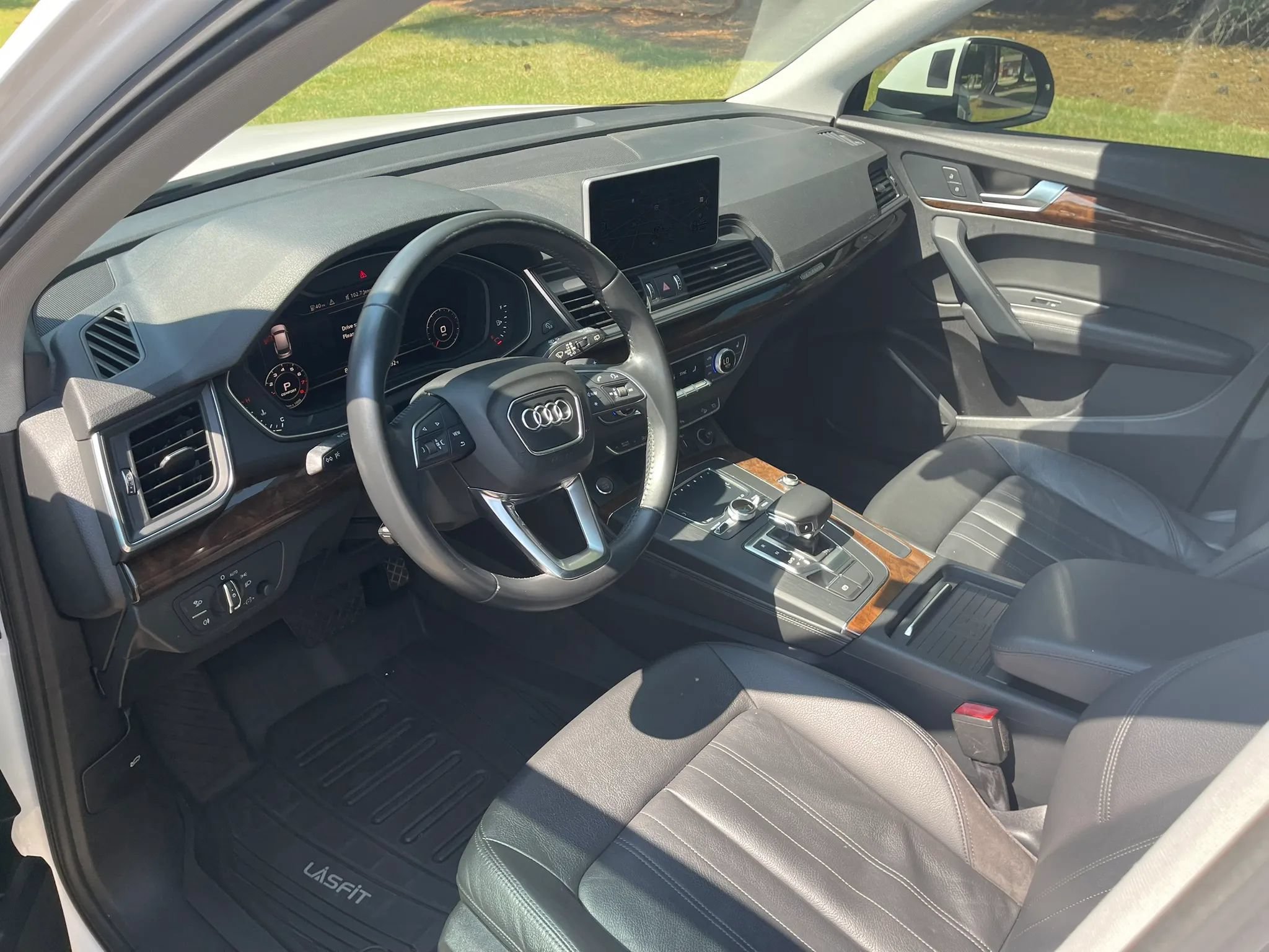 Used 2020 Audi Q5 2.0T Premium Plus w/ Premium Plus Package AWD/4WD image 11