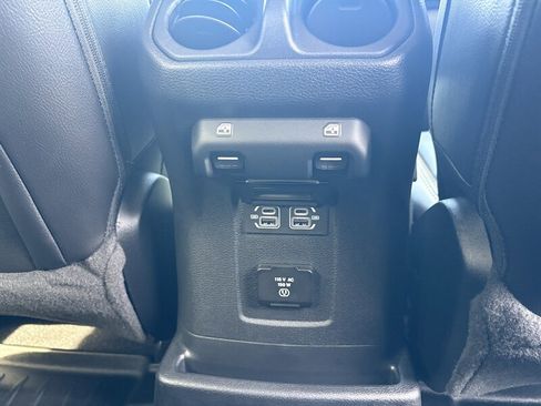 Used 2023 Jeep Wrangler Unlimited Sahara image 27