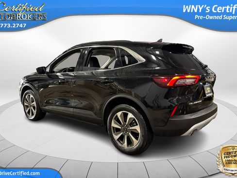 Used 2025 Ford Escape Platinum image 9