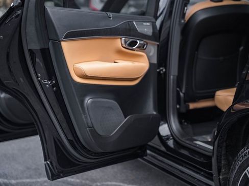 Certified 2024 Volvo XC90 T8 Ultimate w/ Protection Package image 37