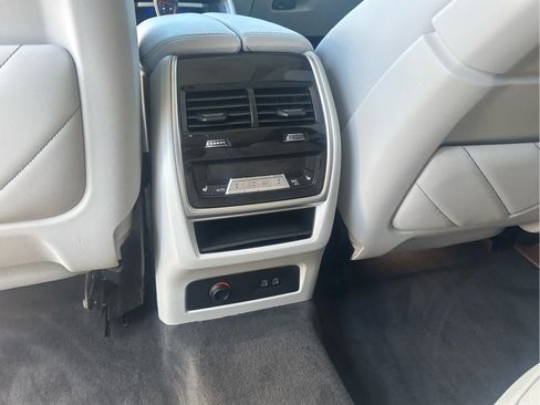 Used 2025 BMW XM AWD/4WD image 9