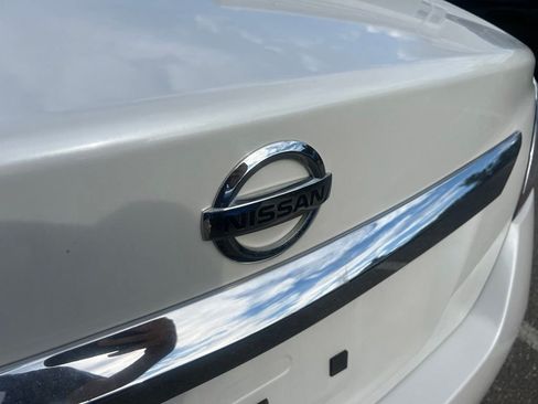 Used 2014 Nissan Altima 2.5 SV FWD image 4