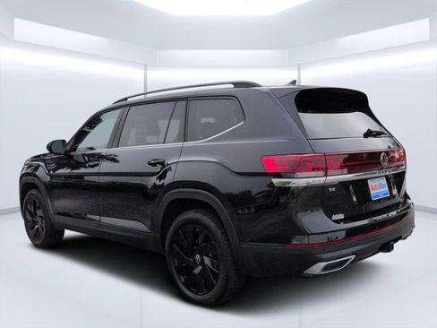 Used 2025 Volkswagen Atlas SE FWD image 5