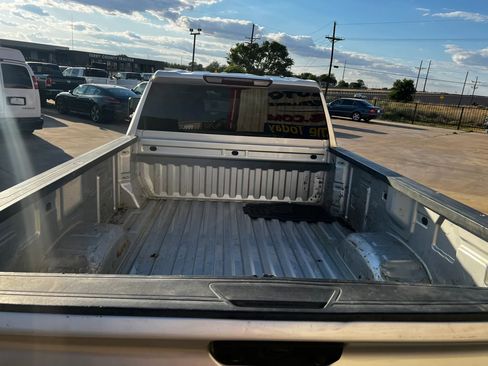 Used 2021 Chevrolet Silverado 3500 LT AWD/4WD image 5