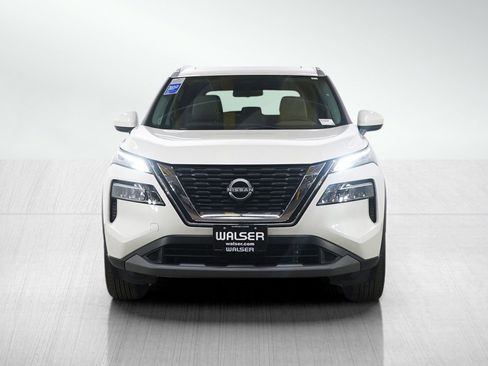 Used 2023 Nissan Rogue SV w/ SV Premium B Package image 8