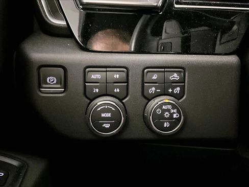 Certified 2023 Chevrolet Silverado 1500 LTZ image 32