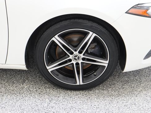 Used 2021 Mercedes-Benz A 220 image 5