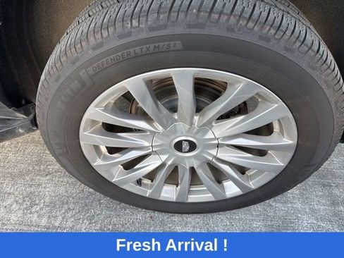 Used 2022 Cadillac Escalade ESV Premium Luxury image 19