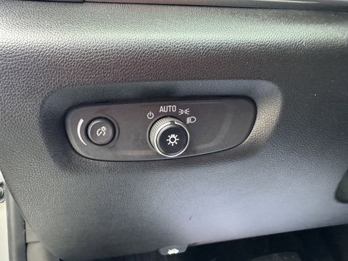 Used 2018 Chevrolet Traverse LS FWD image 14