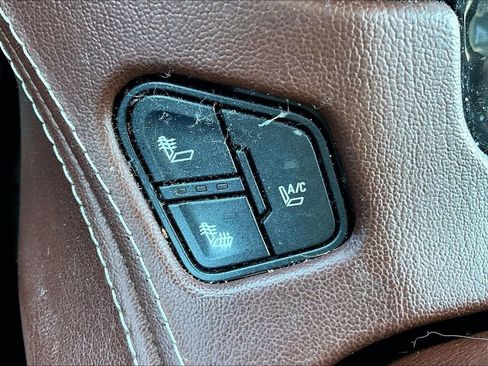 Used 2016 Chevrolet Tahoe LTZ AWD/4WD image 32