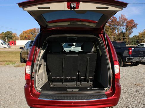 Used 2015 Chrysler Town & Country Touring w/ Trailer Tow Group image 10