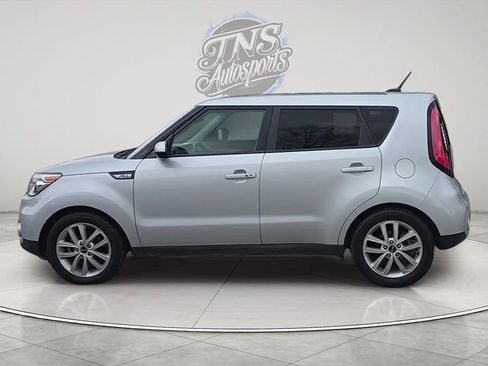 Used 2017 Kia Soul + w/ Primo Package FWD image 3