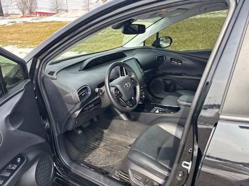 Used 2019 Toyota Prius L Eco image 13