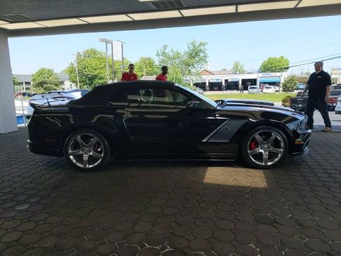 Used 2014 Ford Mustang GT Premium w/ Electronics Package RWD image 5