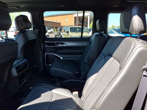 New 2026 Jeep Grand Wagoneer 4WD image 6