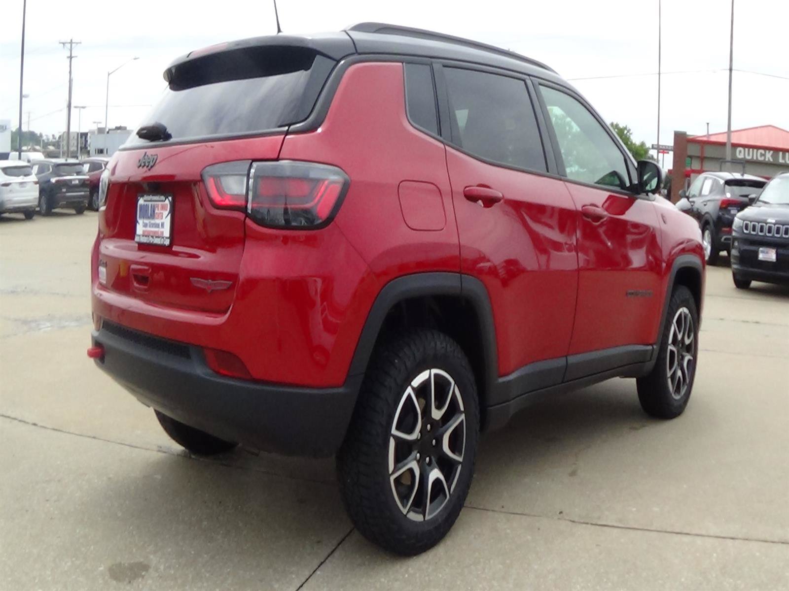 Certified 2024 Jeep Compass Trailhawk w/ Trailhawk Elite Group AWD/4WD image 6