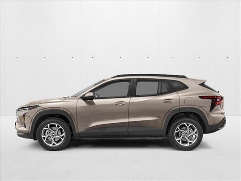 New 2026 Chevrolet Trax RS w/ Driver Confidence Package FWD image 3