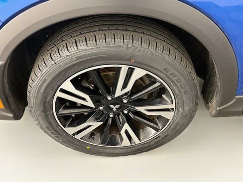 Used 2025 Mitsubishi Eclipse Cross SE image 11