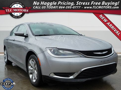 Used 2016 Chrysler 200 Limited image 1