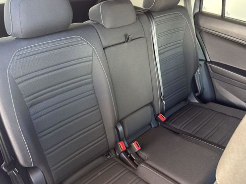 Used 2022 Volkswagen Tiguan S image 40