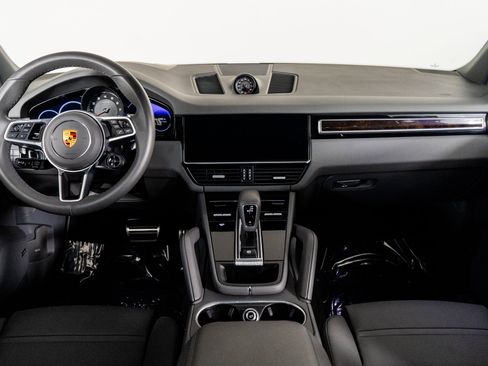 Used 2022 Porsche Cayenne S image 59