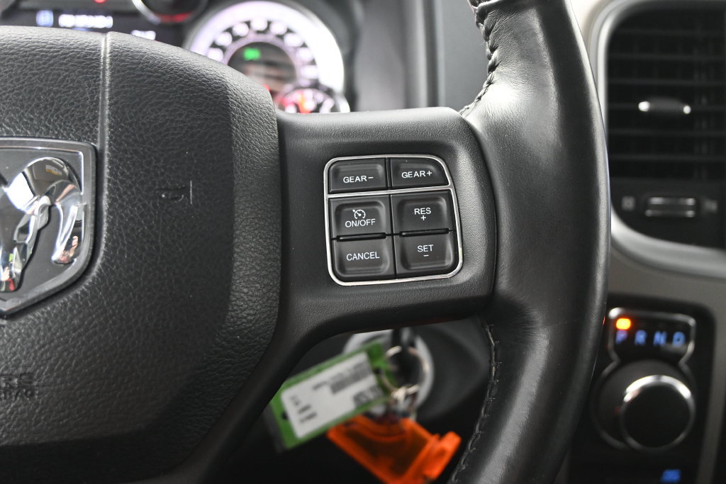 Used 2018 RAM 1500 SLT AWD/4WD image 39