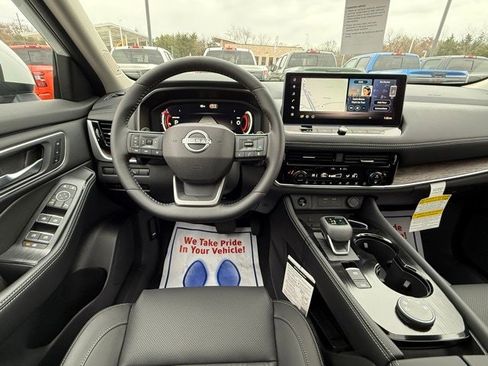 New 2026 Nissan Rogue Platinum image 22