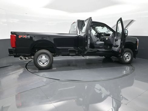 New 2025 Ford F250 XL w/ FX4 Off-Road Package image 31