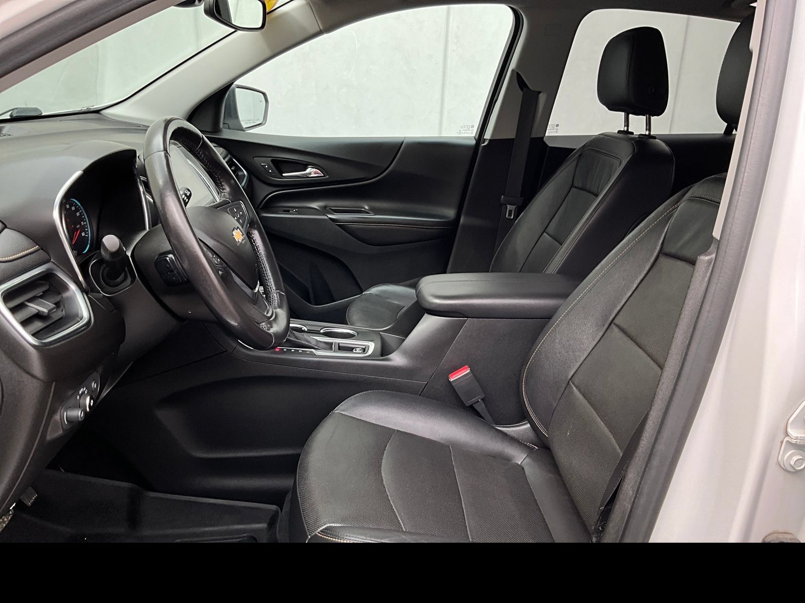 Used 2020 Chevrolet Equinox Premier AWD/4WD image 10
