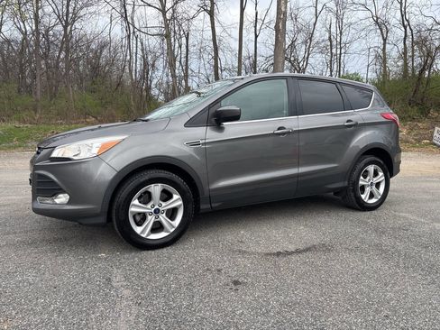 Used 2014 Ford Escape SE image 3