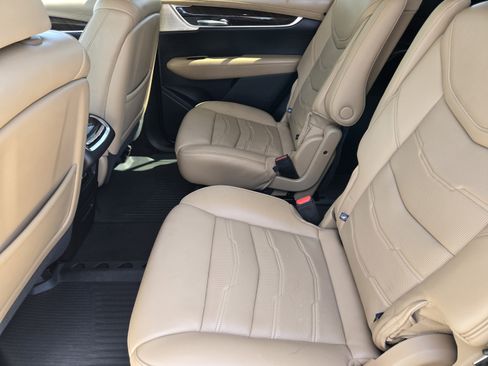Used 2022 Cadillac XT6 Premium Luxury w/ Platinum Package FWD image 29