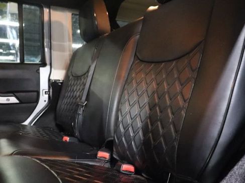 Used 2016 Jeep Wrangler Unlimited Sahara AWD/4WD image 17