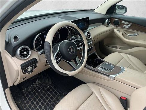Used 2022 Mercedes-Benz GLC 300 4MATIC image 10