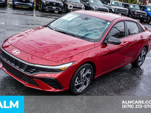 Used 2025 Hyundai Elantra Sport image 14