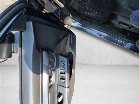 Used 2025 Honda CR-V Sport image 14