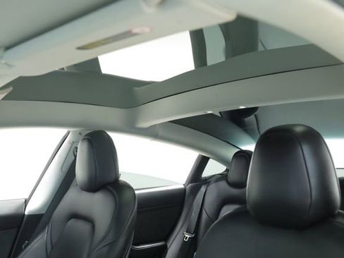 Used 2021 Tesla Model 3 Standard Range Plus image 6