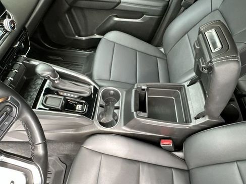 Used 2024 GMC Canyon Elevation w/ Elevation Premium Package image 29