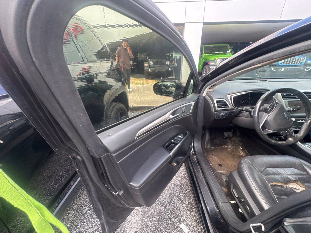 Used 2013 Ford Fusion SE FWD image 9
