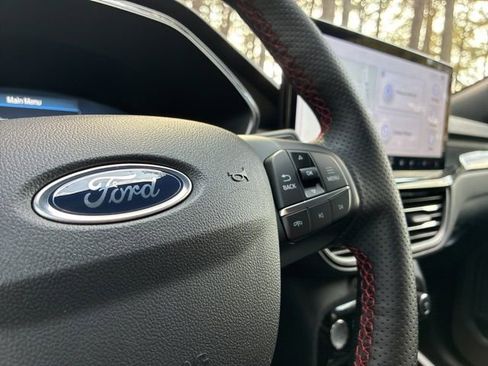 Used 2024 Ford Escape ST-Line Select w/ Tech Pack #2 image 28