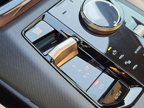 Used 2025 BMW X3 xDrive30i w/ Premium Package image 14