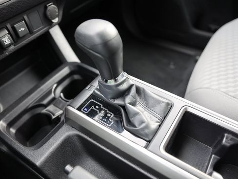 Used 2021 Toyota Tacoma SR5 image 31