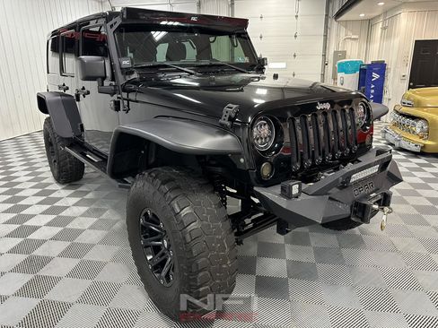 Used 2014 Jeep Wrangler Unlimited Sport w/ Quick Order Package 24S AWD/4WD image 5