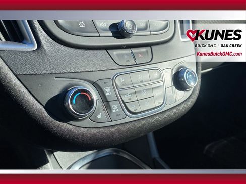 Used 2025 Chevrolet Malibu LT image 25