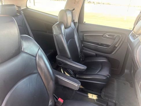 Used 2009 Chevrolet Traverse LT image 34