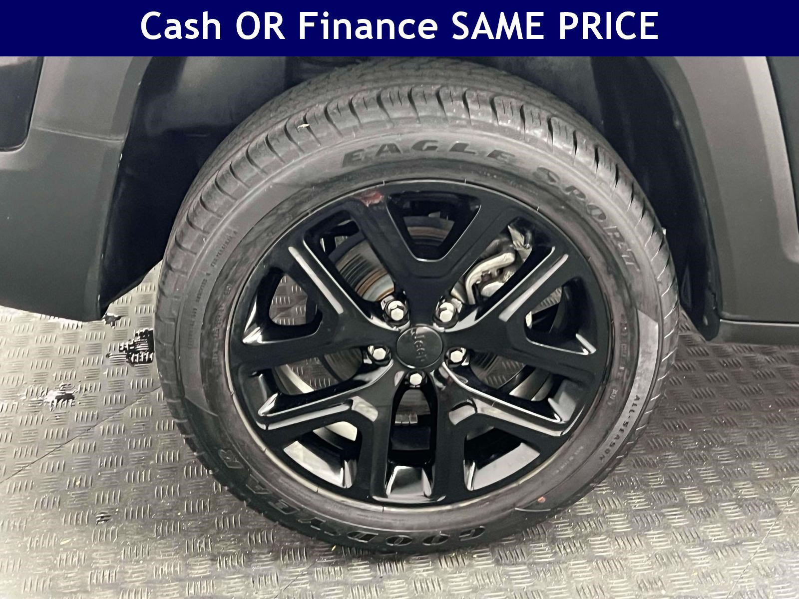 Certified 2023 Jeep Renegade Altitude AWD/4WD image 12
