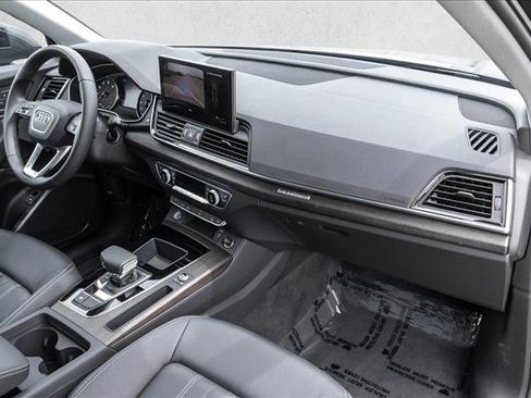 Used 2024 Audi Q5 2.0T Premium w/ Convenience Package AWD/4WD image 24