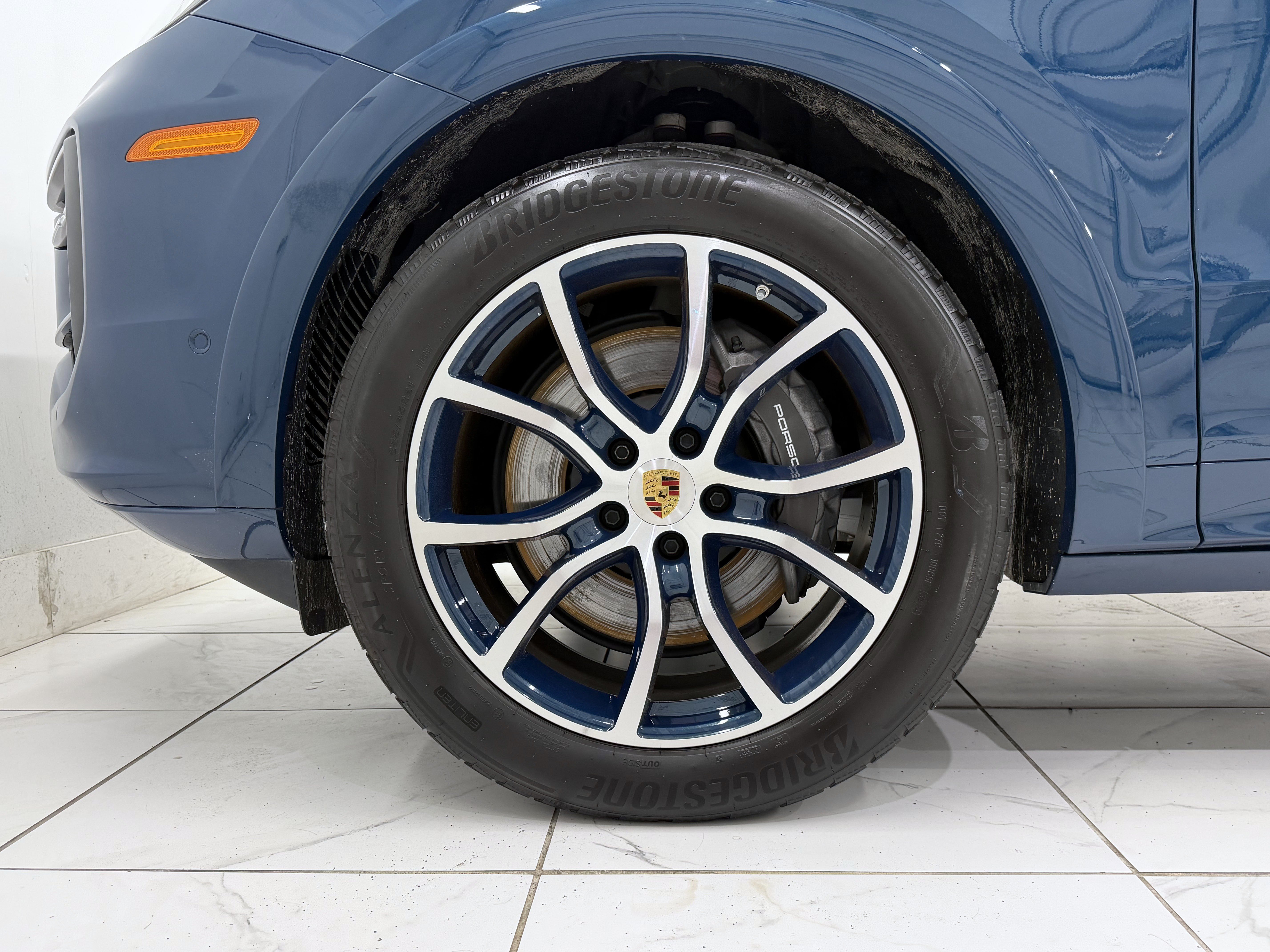 Certified 2024 Porsche Cayenne Coupe AWD/4WD image 16