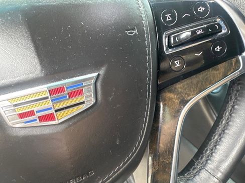 Used 2016 Cadillac Escalade Platinum AWD/4WD image 27